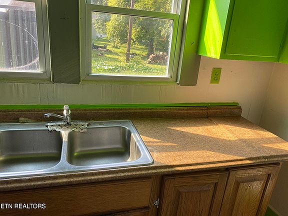 3rd image of 4623 Fennel Rd