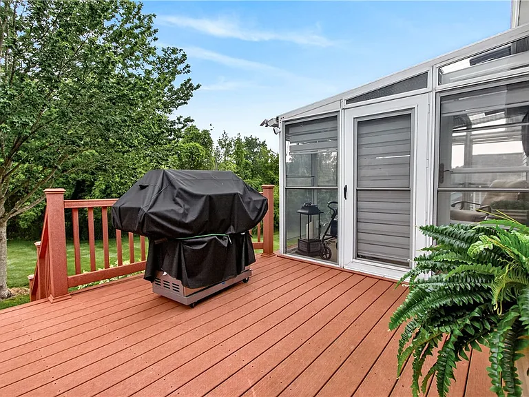 2093 Mykola Rd — Photo 40