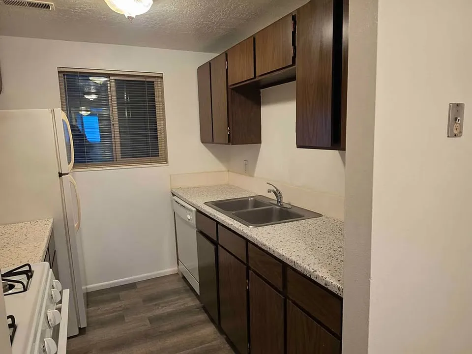 473 S State St #316