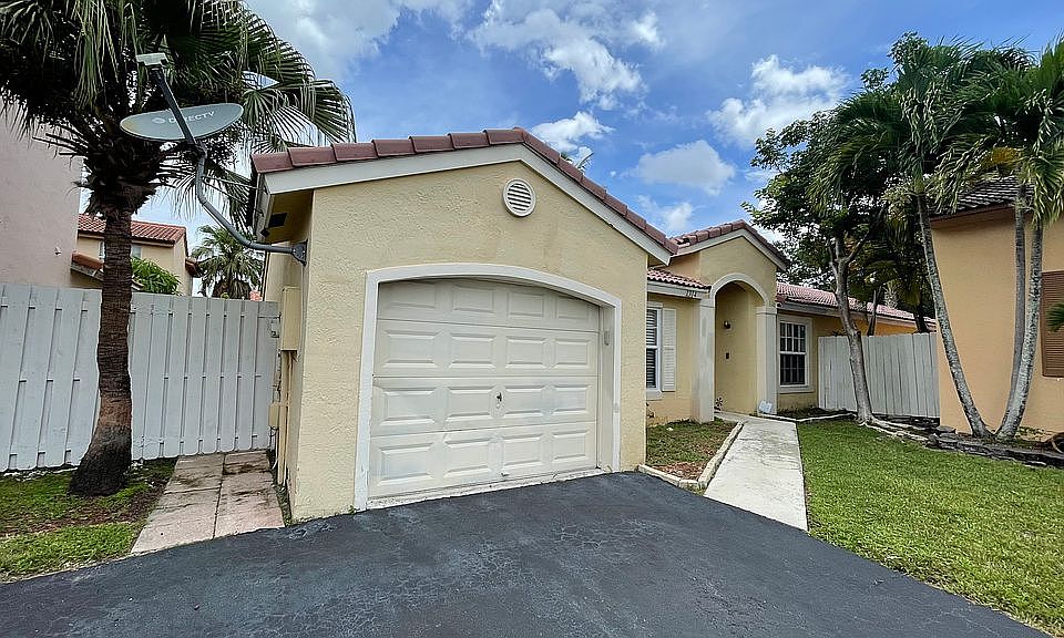 1st image of 1314 NW 125th Ter