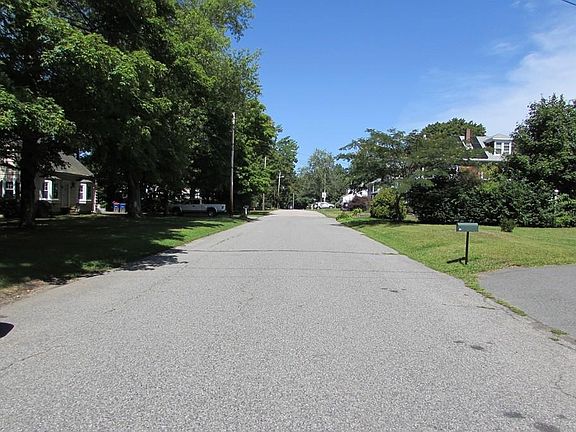 5th image of 2 Bourne Ave