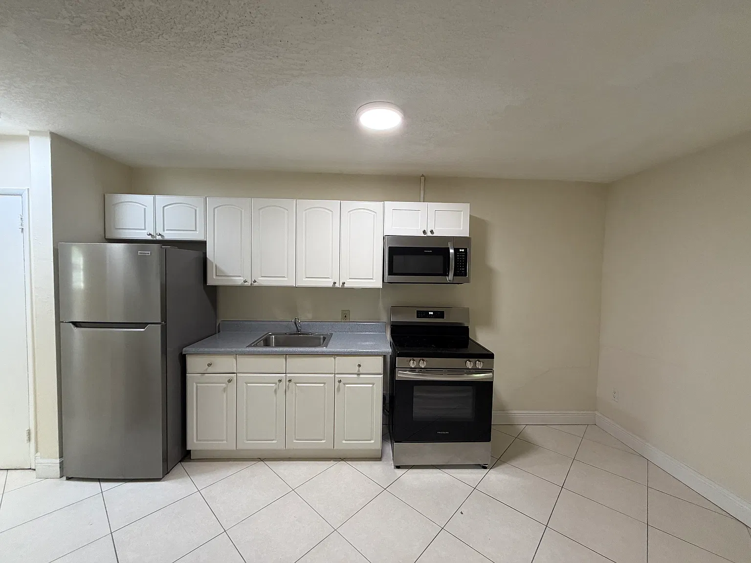 340 - Hemingway At Wilton Manors LLC - 3-612 — Photo 3