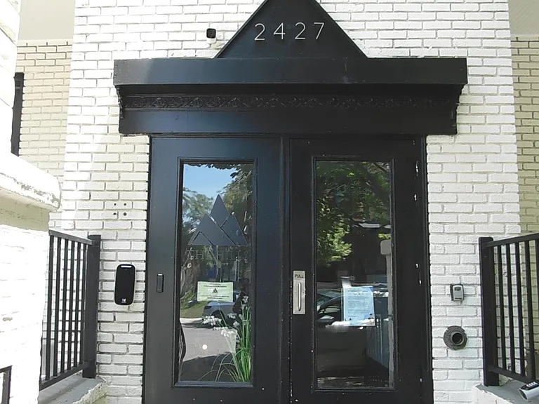 2427 Lakeview Ave #2D — Photo 1