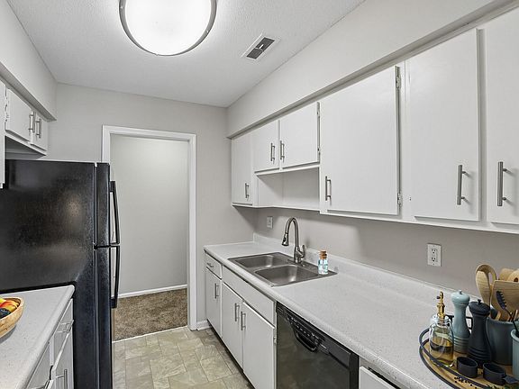 5th image of 2085 Waterford Pl #7204