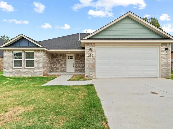 224 E Abbot Ln, Mustang, OK 73064