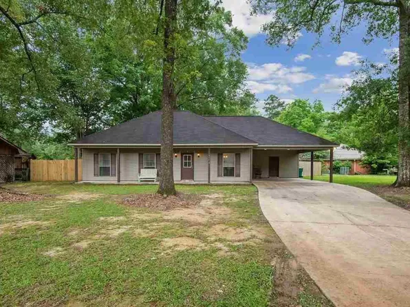 34319 Gravesbriar Dr, Denham Springs, LA 70706