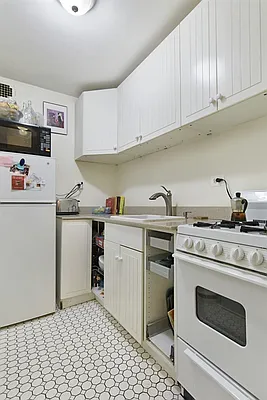 Sold by Corcoran | media 14