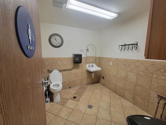 5th image of 13611 12th St Suite A