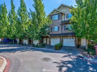 17813 80th Ave NE #D4, Kenmore, WA 98028