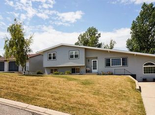 102 Carmel Ct, Velva, ND 58790