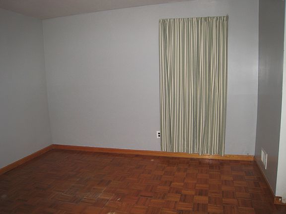 2nd image of 190 Arlington Pl #1