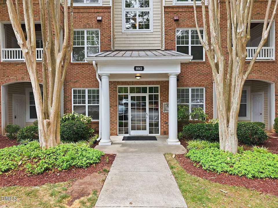 1st image of 8041 Allyns Landing Way