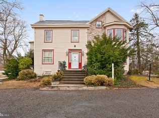 1084 Durham Rd, Newtown, PA 18940