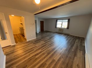 10 White Gate Dr APT G, Wappingers Falls, NY 12590