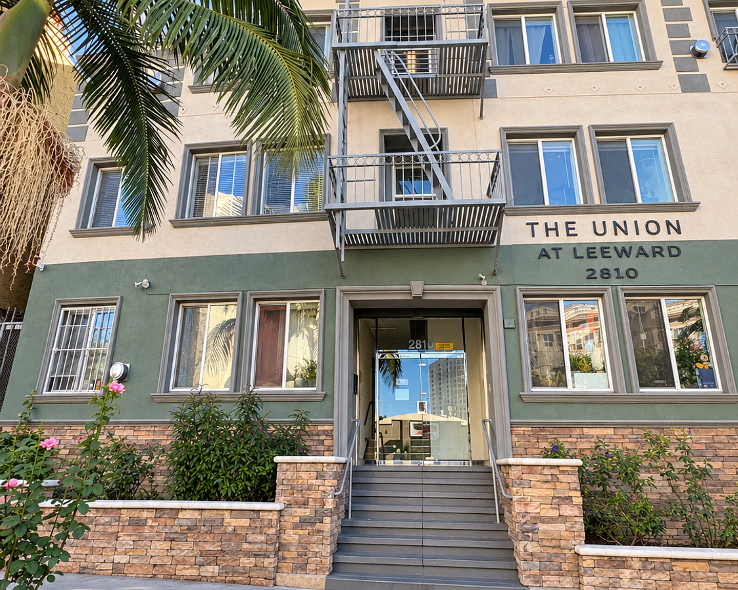 Welcome to the Ashmont: NY-Style Living in Art Deco Elegance — Photo 2