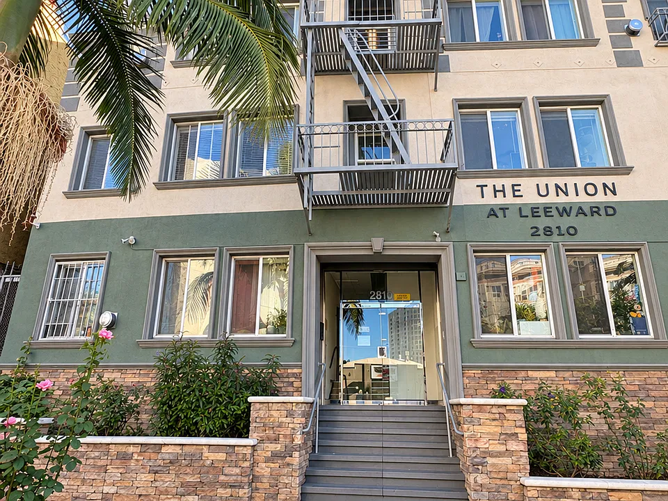 Welcome to the Ashmont: NY-Style Living in Art Deco Elegance