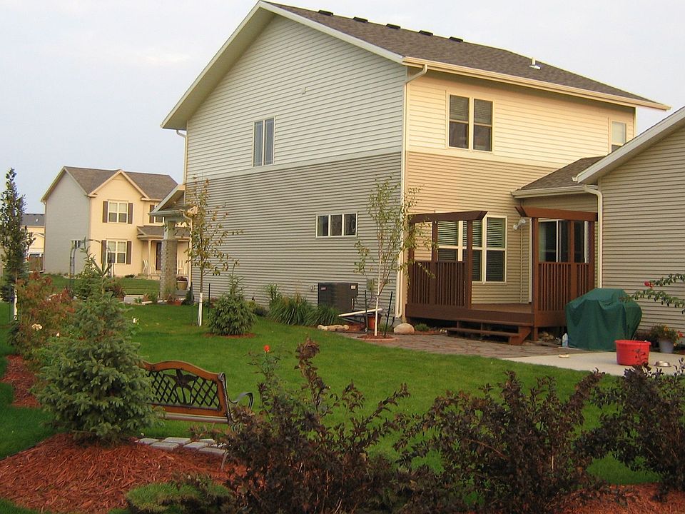 2nd image of 3713 Stonebridge Dr