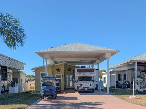 854 Plantation Dr, Titusville, FL 32780