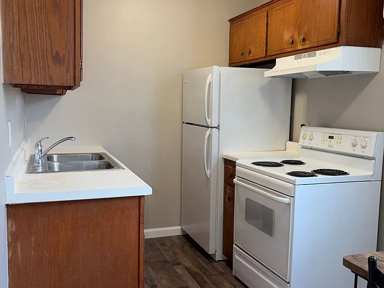 Aspen Apartments — Photo 20