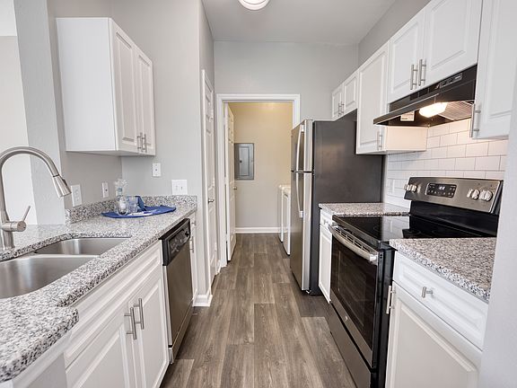2nd image of 2335 Broad St #36-103