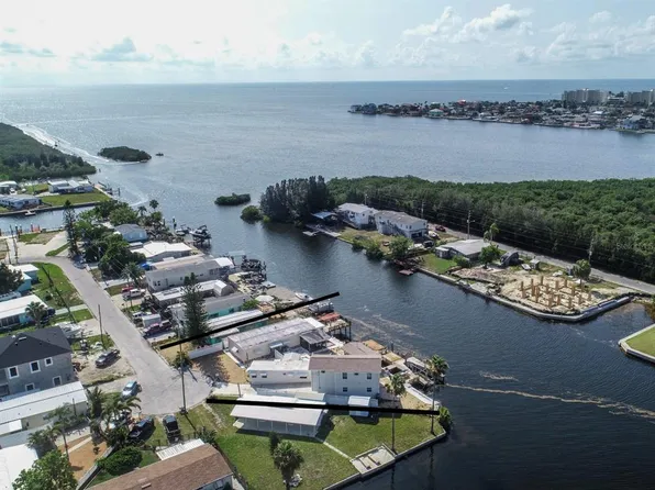 13145-13147 Coxswain Ct, Hudson, FL 34667