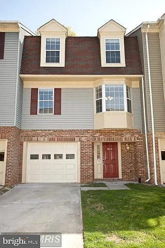3 bed, 2.5 bath, 2015 sqft, $2,800 — Photo 1