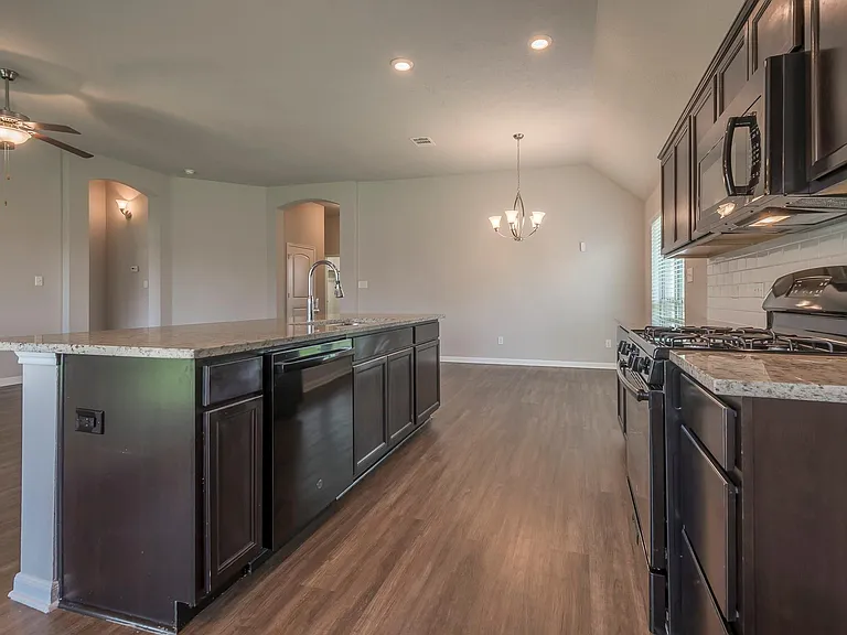7418 Masters Dr — Photo 9