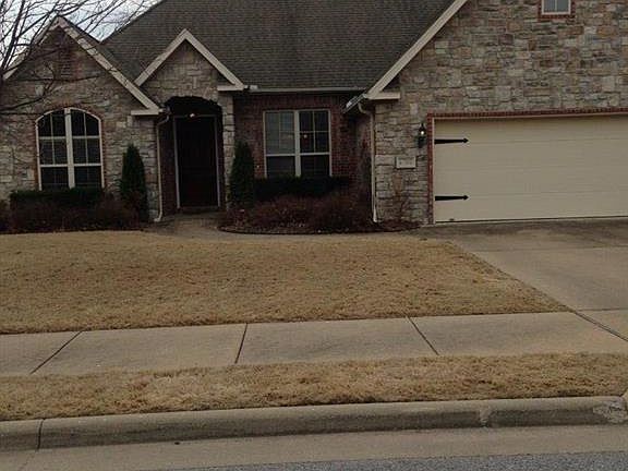 2nd image of 1706 W Cunningham Ave