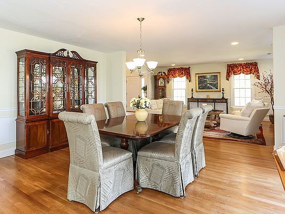 Wainscoting & Slider to Deck