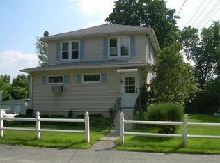 2 Bernice St, Worcester, MA 01603