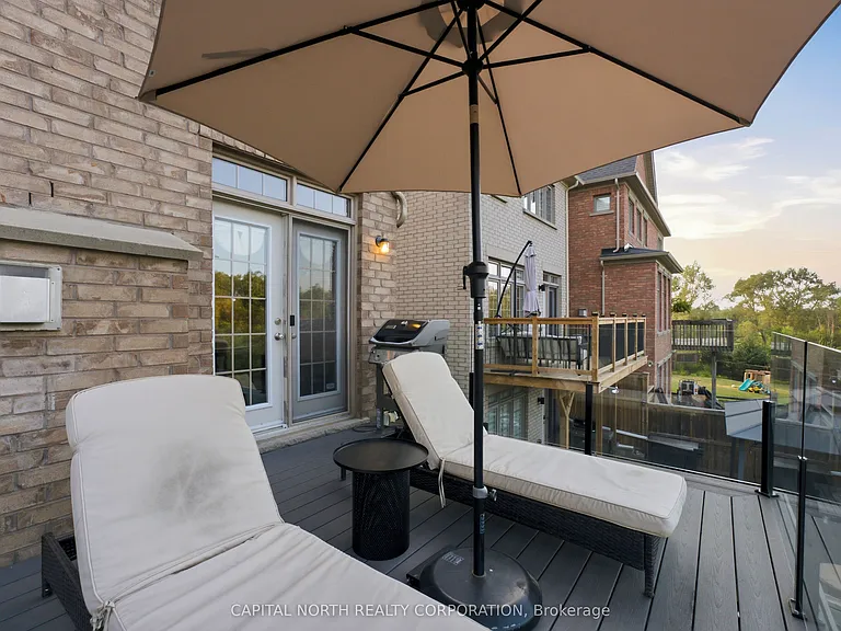 18 Alex Campbell Cres — Photo 11