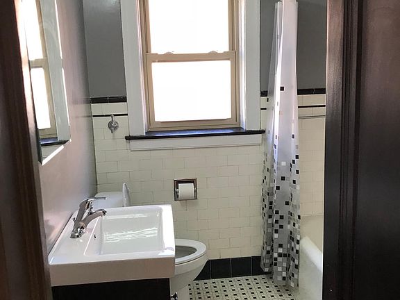 2nd image of 8646 S Euclid Ave