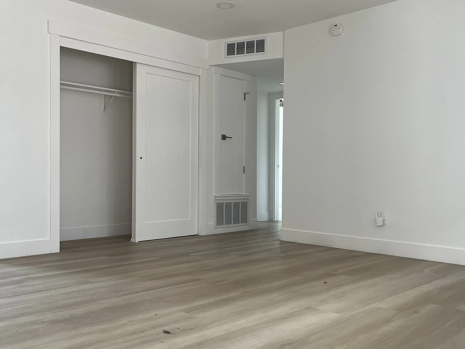 Lorrie Anne Apartments - 201 — Photo 3