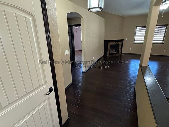 3rd image of 2109 N Newberry St