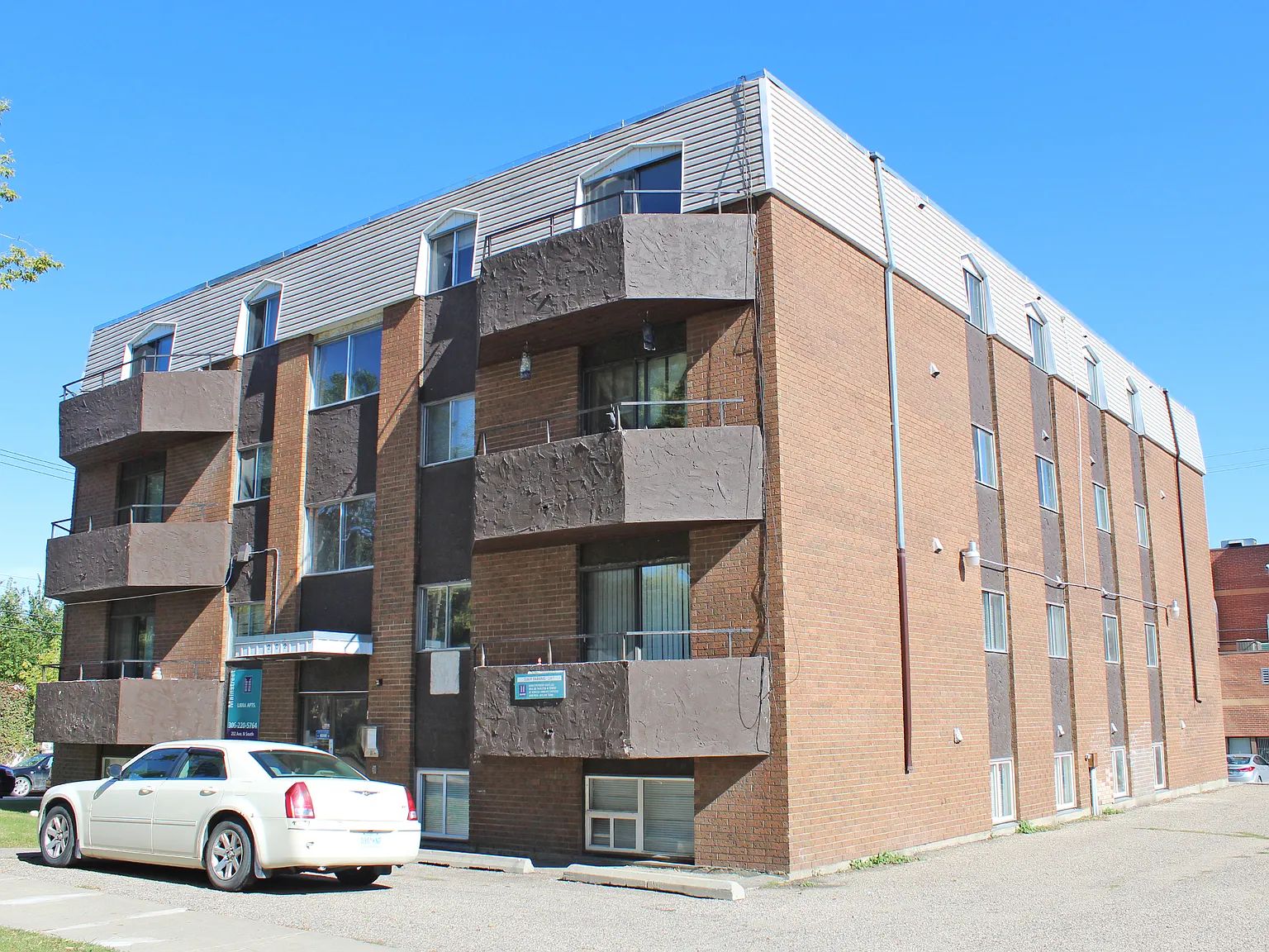 Libra Apartments — Photo 2