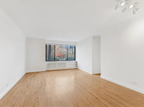 372 Central Park West image 1 of 6