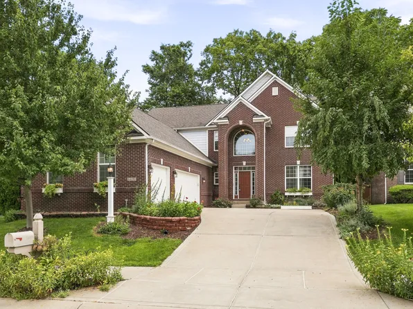 14195 Laura Vista Dr, Carmel, IN 46033