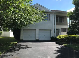 23 Bearsley Dr, East Brunswick, NJ 08816