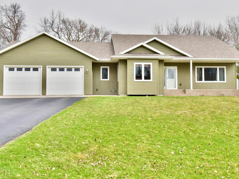 1st image of 713 Thomas Dr NE