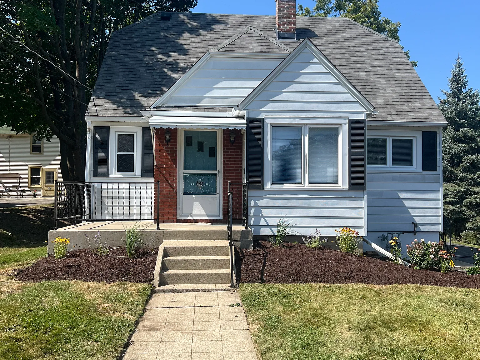 2 bed, $1,975 — Photo 1