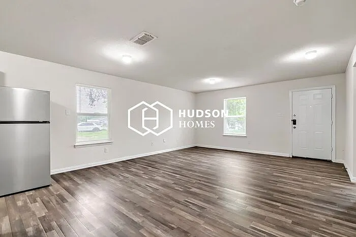 2701 Vogt St — Photo 3