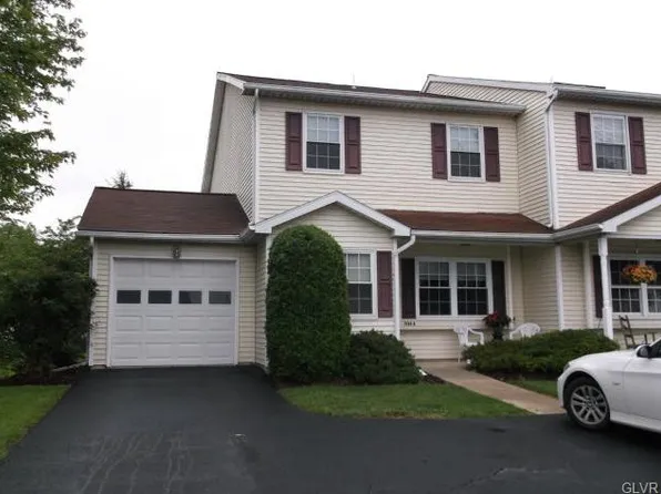 1004 Briarwood Dr, Bethlehem, PA 18020