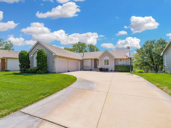 2428 N Hazelwood Ct, Wichita, KS 67205