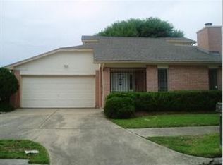 7918 Patio Glen Dr, Houston, TX 77071