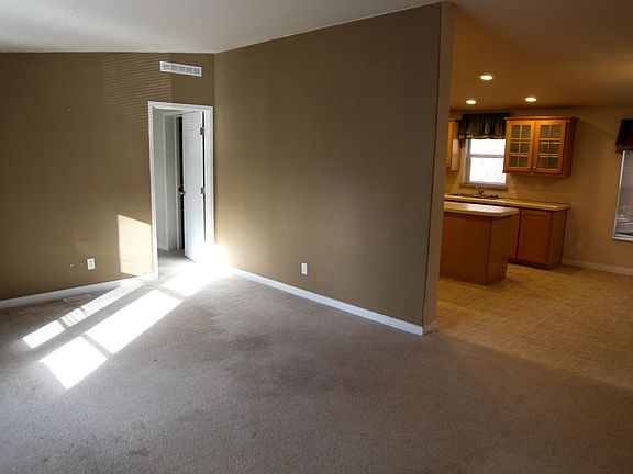 3rd image of 557 Chenois Ave NE