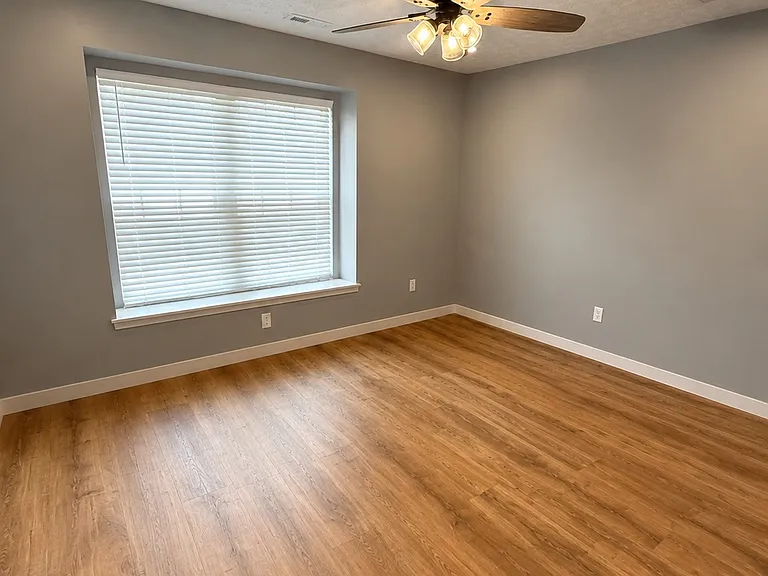1123 Willow Oak Ln — Photo 8