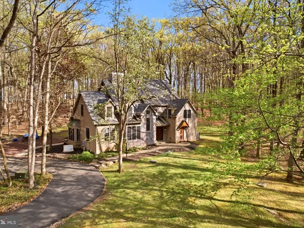 7044 Ely Rd, New Hope, PA 18938