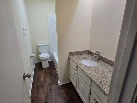 5th image of 101 Los Palachios Ct