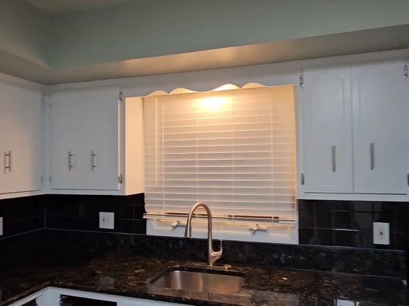 95 Stefanic Ave #2, Elmwood Park, NJ