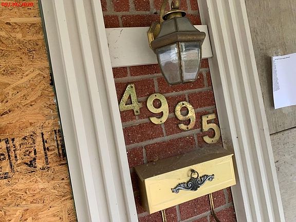 5th image of 4995 Kingston St